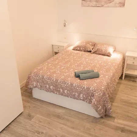 Lägenhet Modern In Romantic Quarter *